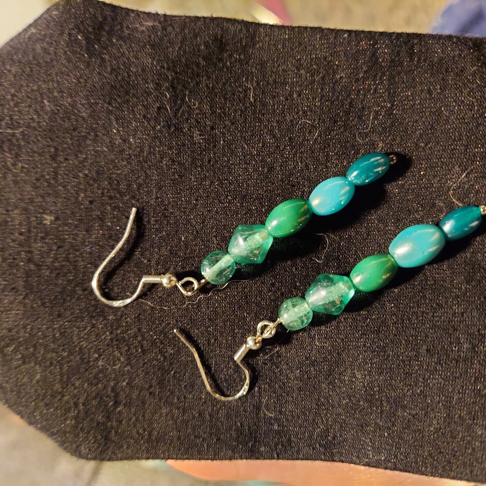 Turquoise Beaded Necklace - Picture 5 of 5